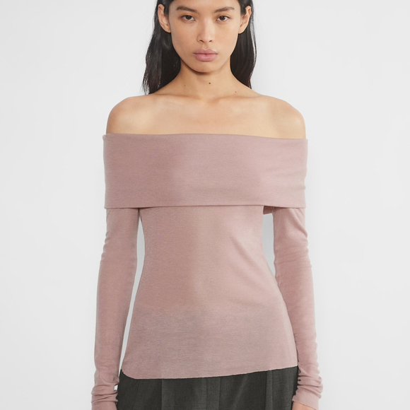 Aritzia Sweaters - Aritzia Babaton Mauve Wool Blended Streamline Top